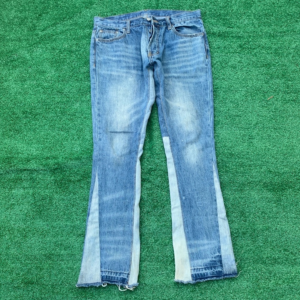 Classic Light Blue Men's Jeans - Versatile Everyday Denim